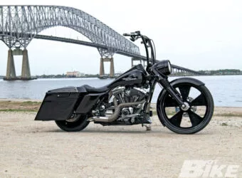 1010_hbkp_01_z2B2002_harley_davidson_road_king_classic2Bcover_spread