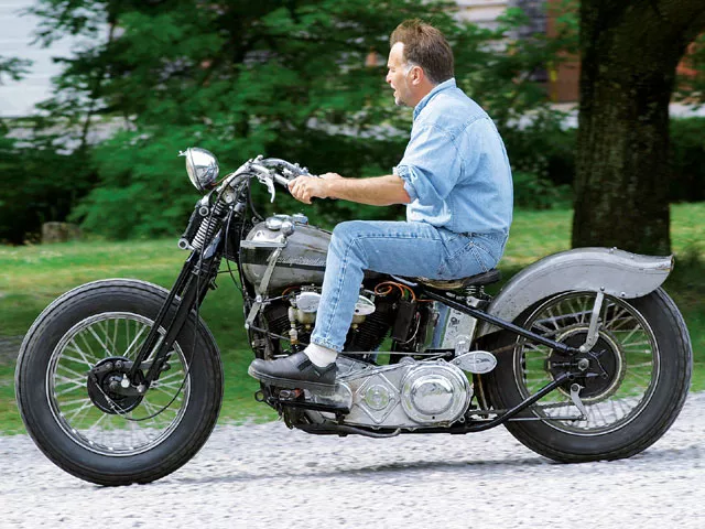 Old bobber hot sale motorcycles