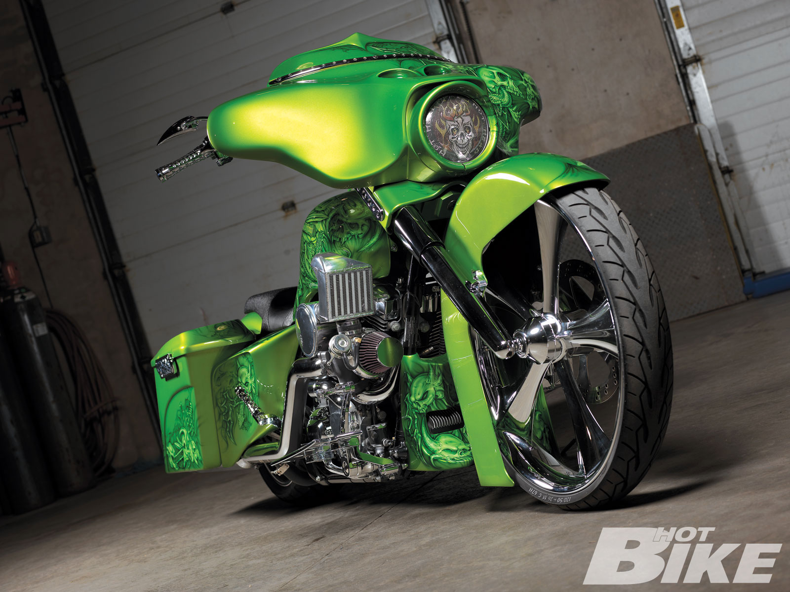 Plain Jane | 2009 Harley-Davidson Street Glide - Hot Bike Magazine