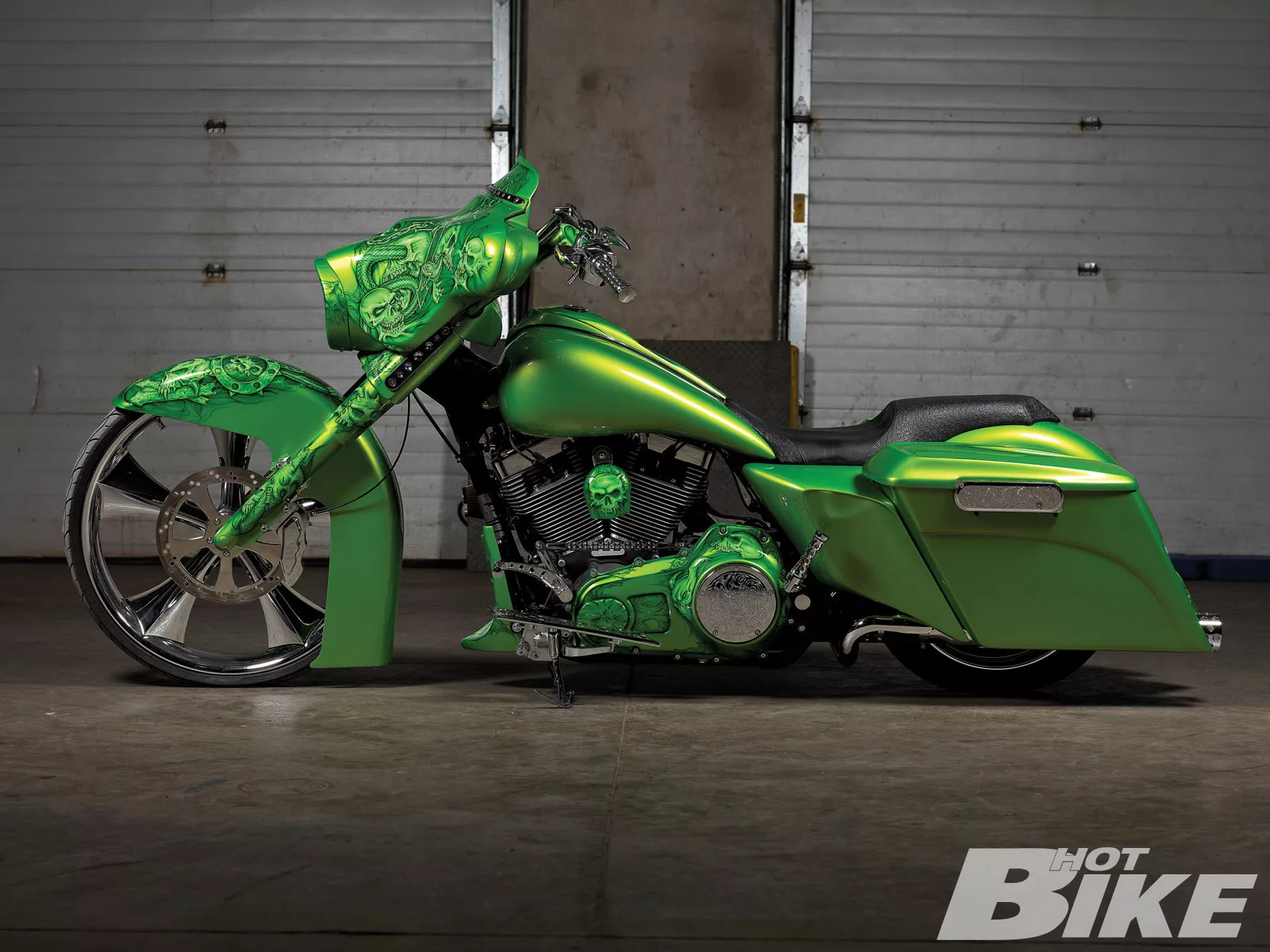 Plain Jane | 2009 Harley-Davidson Street Glide - Hot Bike Magazine