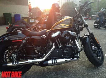 THE ORIGINAL HARLEY-DAVIDSON ビンテージ　ハーレー 2004 Harley-Davidson XL 1200C - Bobster | Hot Bike Magazine