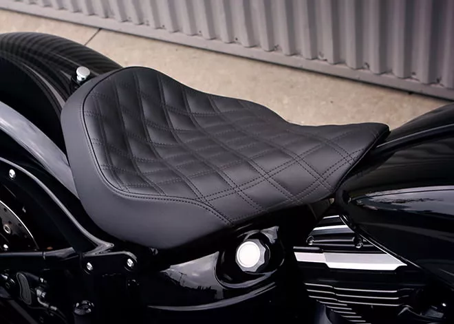 Saddlemen on sale seats softail