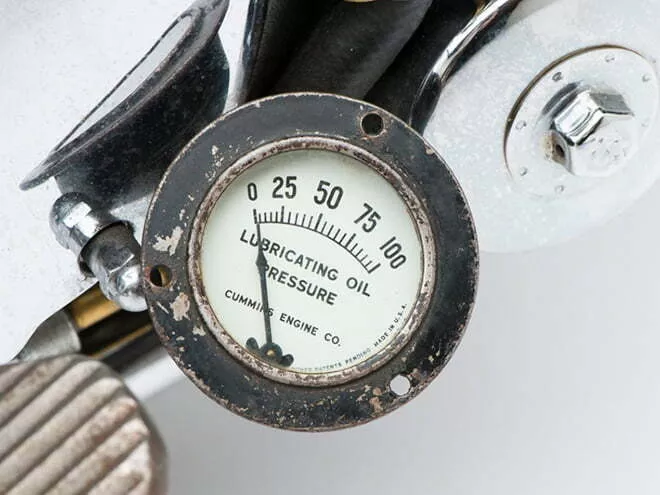 oil pressure gauge