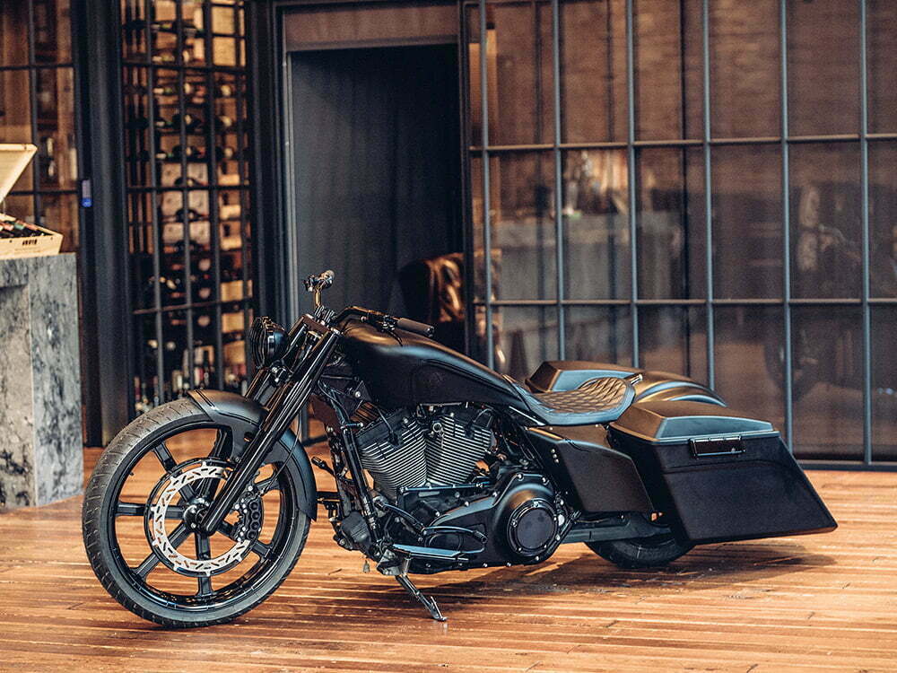 rough crafts road king still