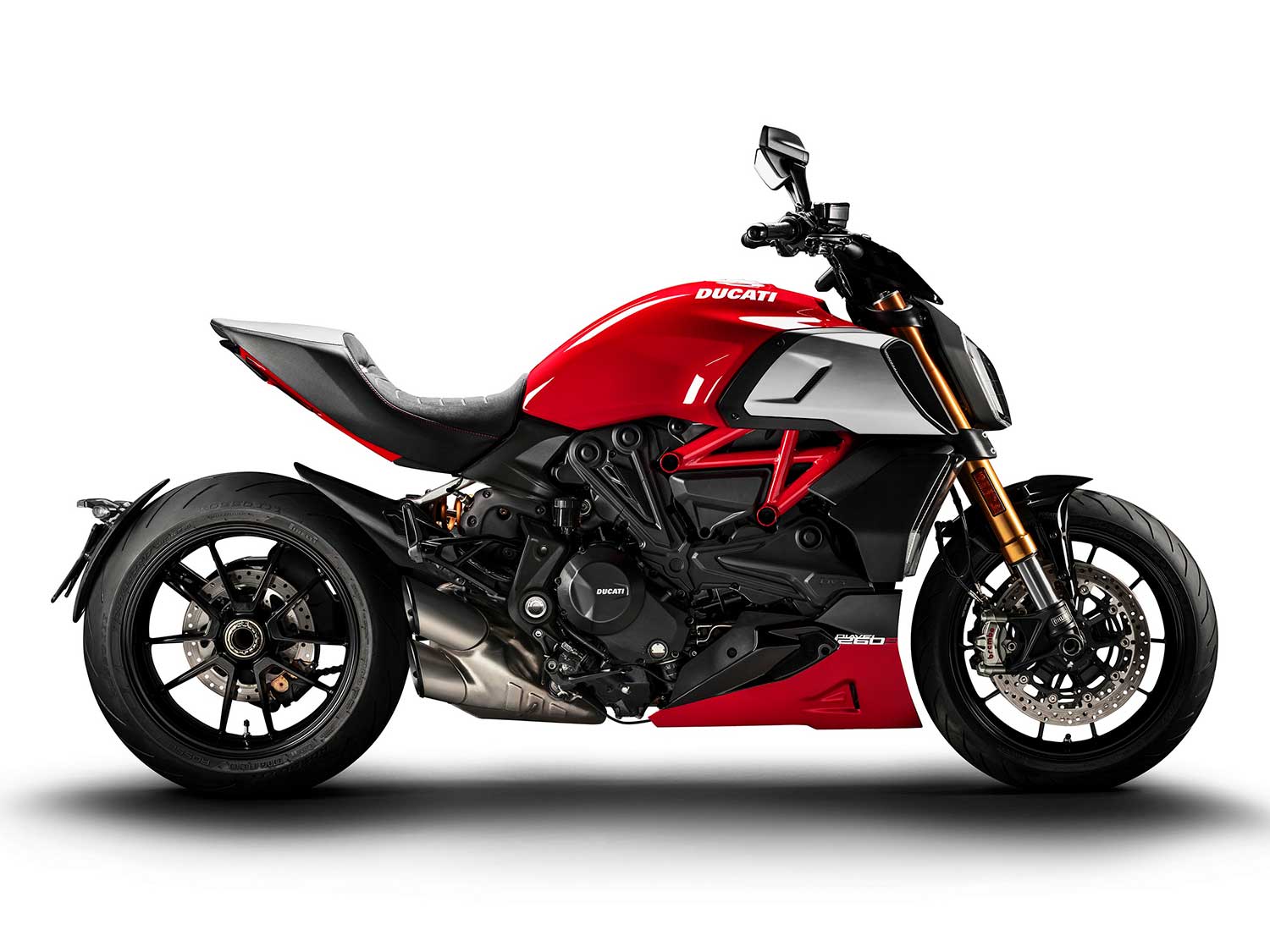 The up-spec 1260 S has a 48mm, fully adjustable Öhlins inverted fork as well as upgraded brakes and for 2020, comes in this new Ducati Red with white trim color option.