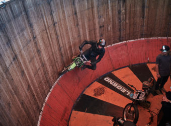 01-front-tire-climbing-wall-of-death