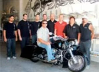 0812_hbkp_03_plbad_dad_custom_motorcycle_finishes