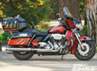1011_hbkp_plharley_davidsons_new_2011_cvo_modelscvo_ultra_classic_electra_glide_black_ember_rio_red_flame_graphics