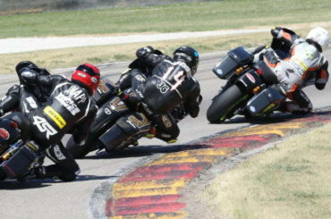 Racers compete in the 2021 King of the Baggers series.