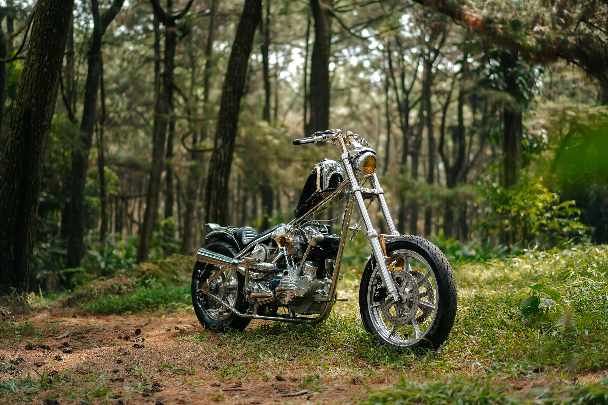 Mika Motorcycles’ Hot Rod Harley-Davidson Knuckle Chopper