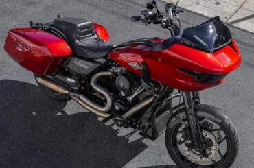CarbonFiber-CompleteKit-2024-Street-Glide-Road-Glide-2025-2026_install-web2_1800x copy