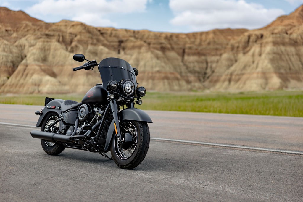 2026 Harley-Davidson Deadwood First Look: New Milwaukee-Eight 117