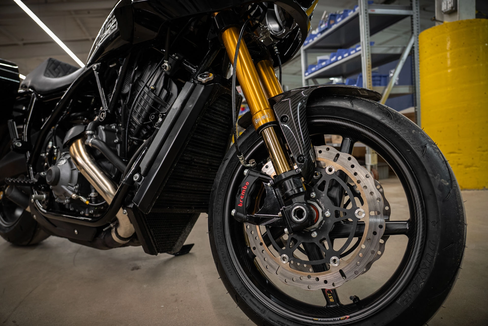 BUELL SUPER CRUISER CUSTOM BAGGER 04