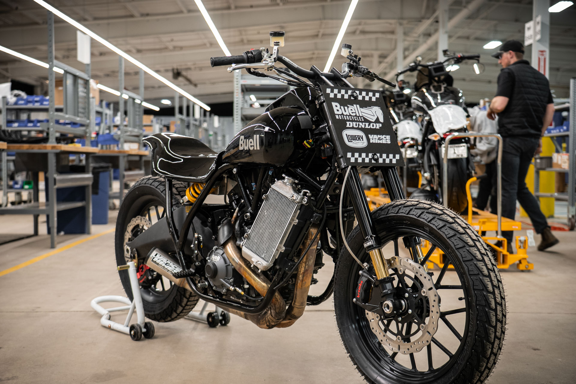 BUELL SUPER CRUISER CUSTOM TRACKER 02