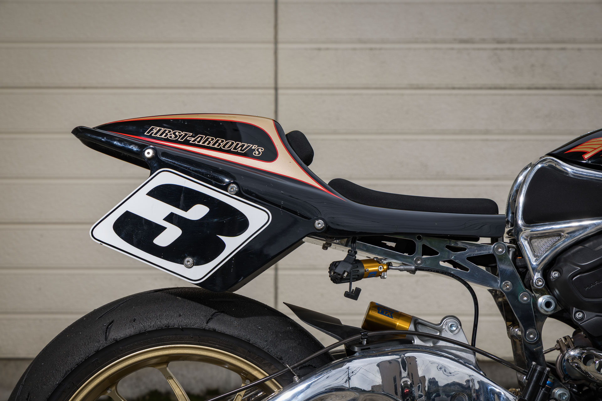 HOT DOCK CUSTOMS HARLEY PAN AMERICA 2 07
