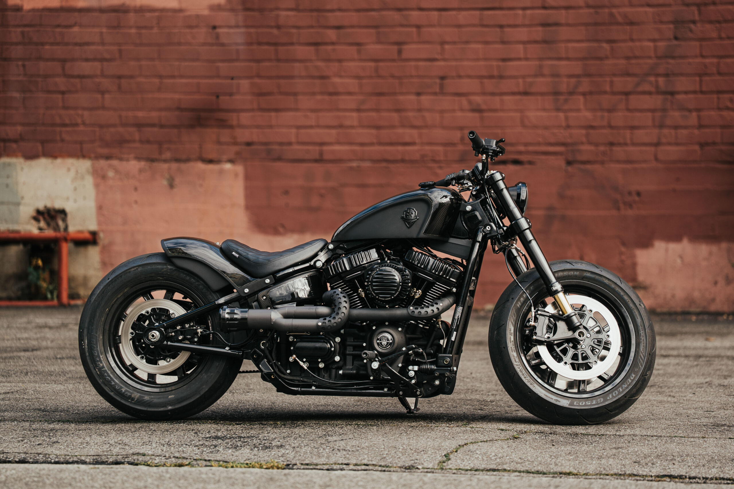 ROUGH CRAFTS HAZAN MOTORCYCLES COLLAB SOFTAIL 01
